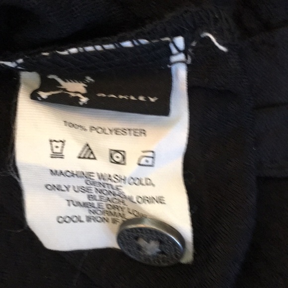 Oakley button down - Picture 11 of 11